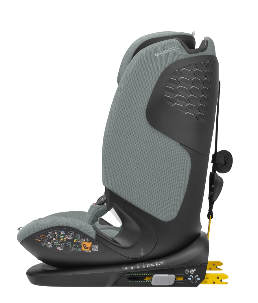 Maxi-Cosi Titan Pro i-Size — fotelik dla dzieci z różnych