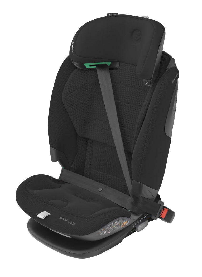Maxi-Cosi Titan Pro i-Size — fotelik dla dzieci z różnych