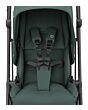 1204047110_2021_11_maxicosi_stroller_Leona_essentialgreen_front_easyinmagneticharness_new